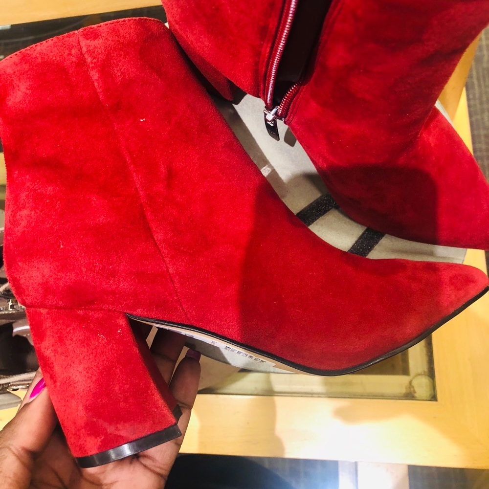 BOOTIES - Picture 2 of 4